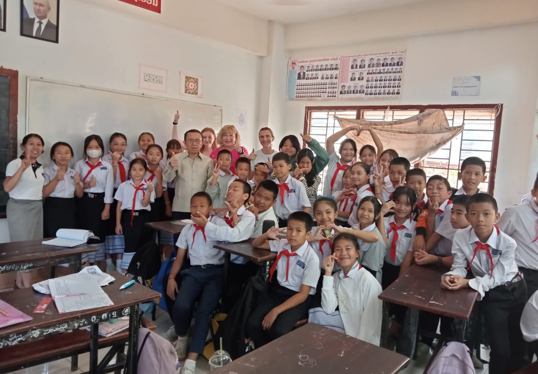 Проведение уроков русского языка в школе «Chao Anouvong»